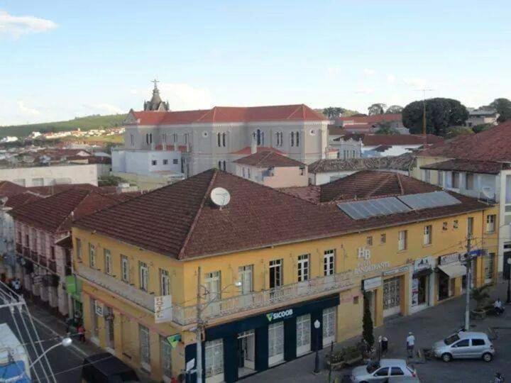 Hotel Bandeirante Oliveira (Minas Gerais)